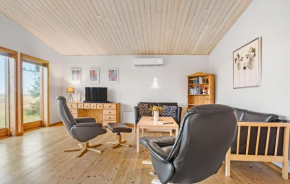 3 Bedroom Lovely Home In Thyholm